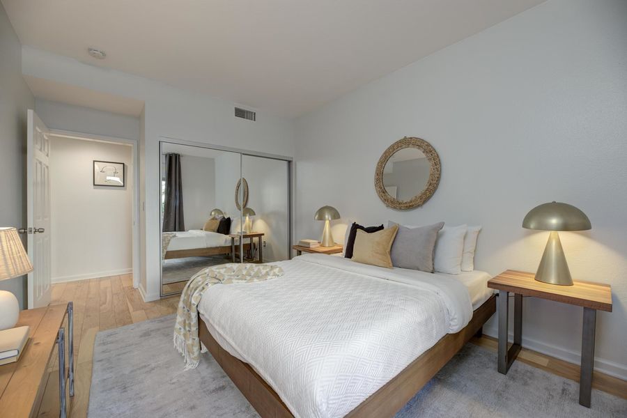 13200 Pacific Promenade-35