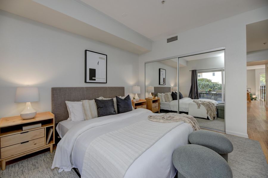 13200 Pacific Promenade-43