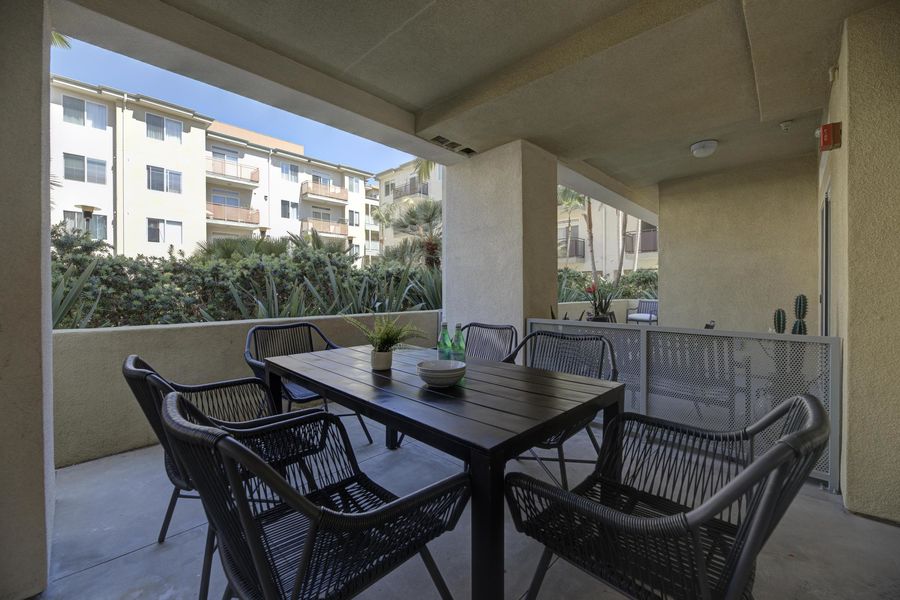 13200 Pacific Promenade-44