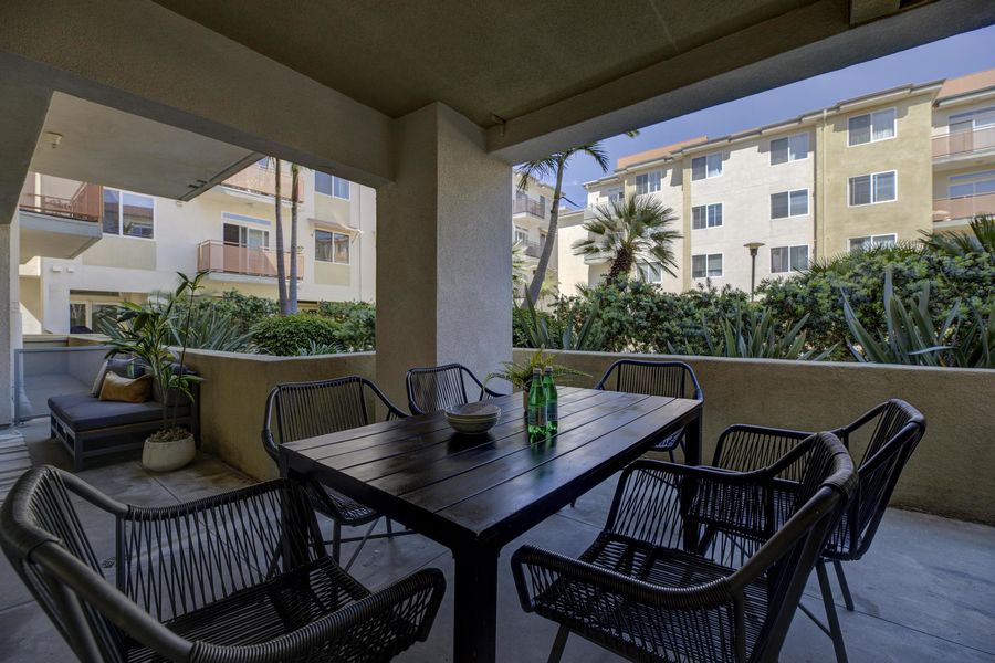 13200 Pacific Promenade-45