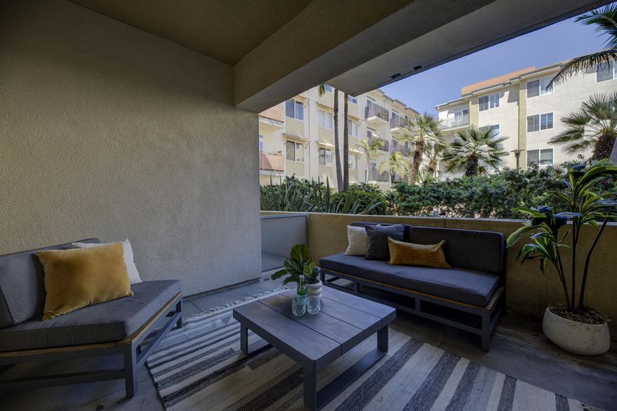 13200 Pacific Promenade-46