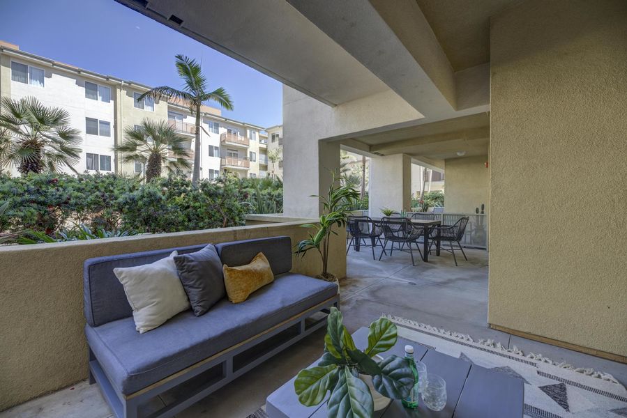 13200 Pacific Promenade-47