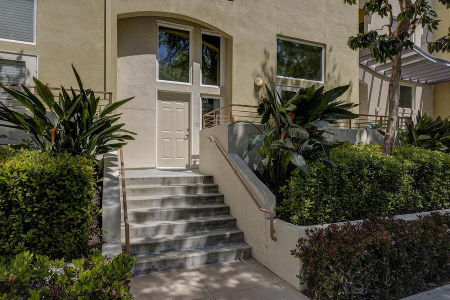 13200 Pacific Promenade-5