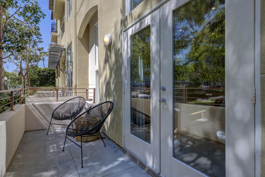 13200 Pacific Promenade-51