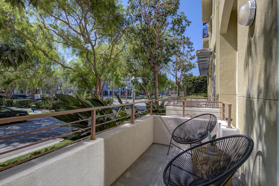 13200 Pacific Promenade-53