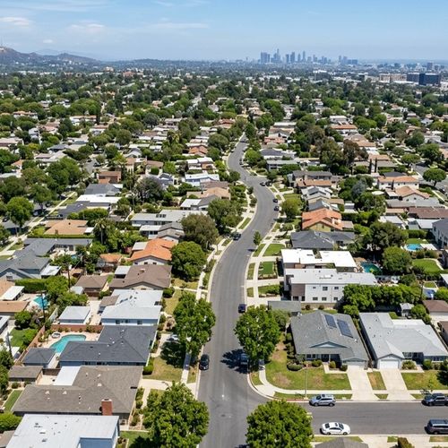 Westchester, CA Neighborhoods: Home Types, Prices, and Where to Buy in 2026