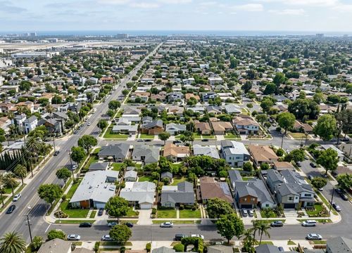 buying_a_home_in_hawthorne_ca_-_100145_-_28336_llp-IKpjAo