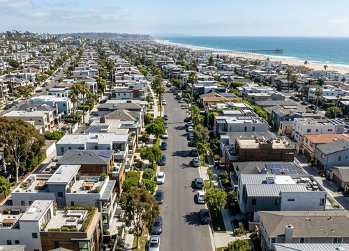 buying_a_home_in_hermosa_beach_ca_-_100145_-_27699_g0VGmpAG1
