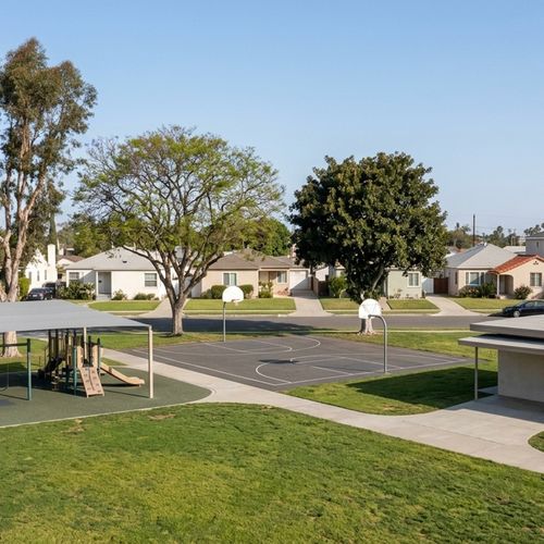 Living in Del Aire: A Guide to Homes and Daily Life in Hawthorne, CA