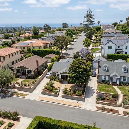 What to Expect When Buying a Home in the Hill Section of Manhattan Beach, CA