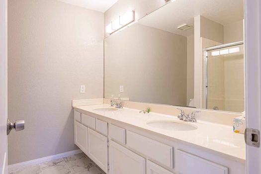 23072 Trillium Dr HD-16