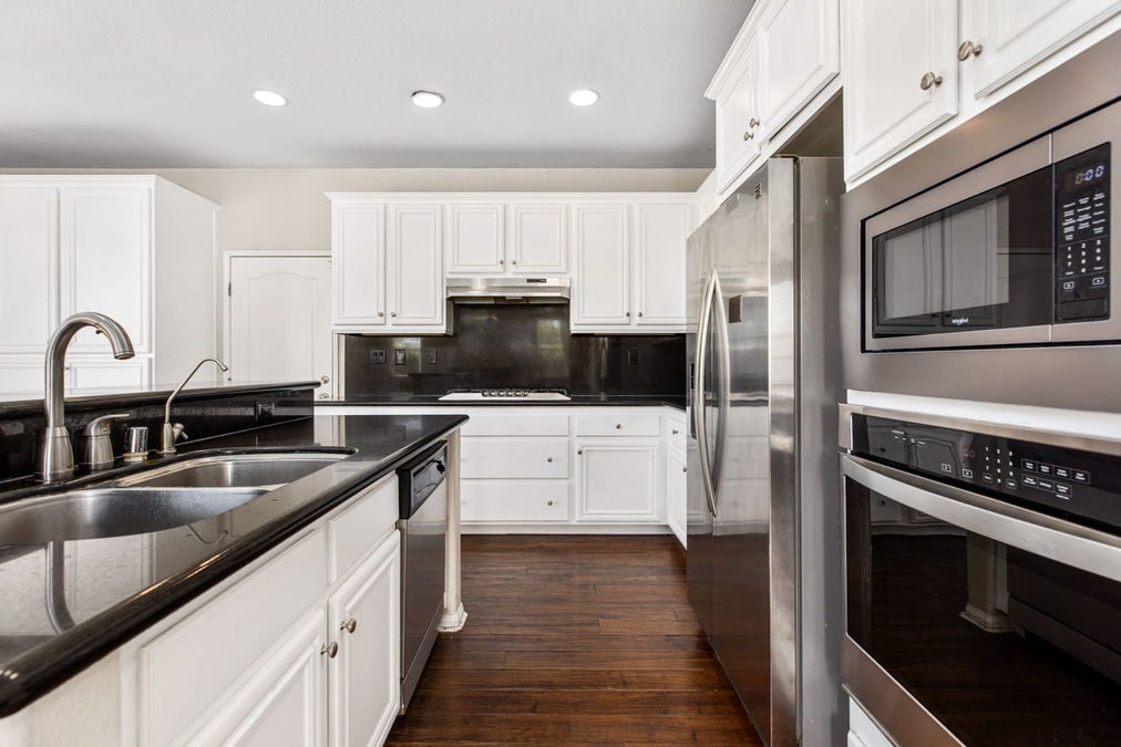 13-web-or-mls-Light Sails 13