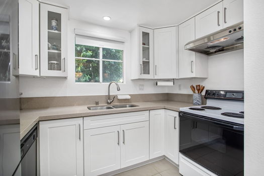 20-web-or-mls-Keller DR 020