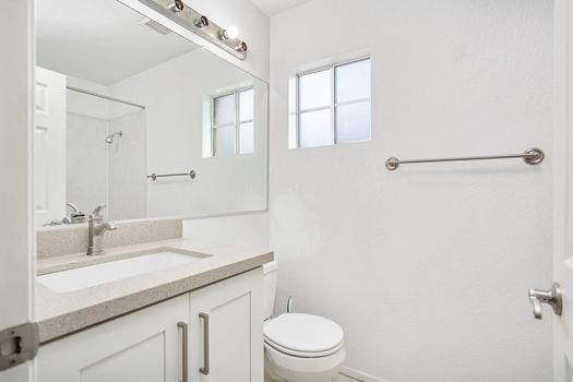 22-web-or-mls-Keller DR 022