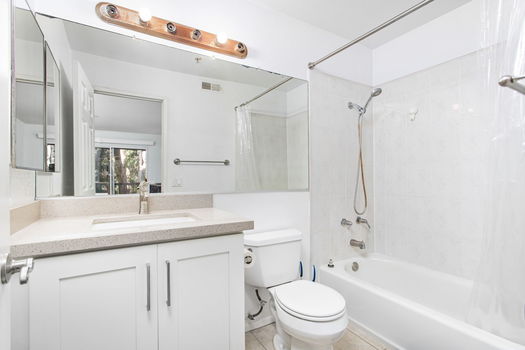 27-web-or-mls-Keller DR 027