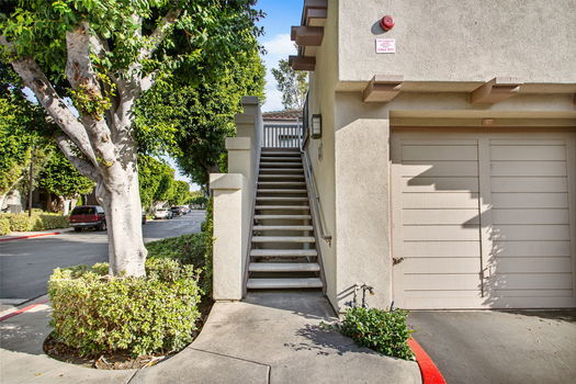 9-web-or-mls-Keller DR 009