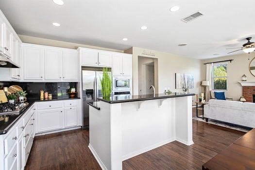 74-web-or-mls-Light sails reshoot 016