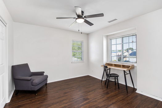 77-web-or-mls-Light sails reshoot 019