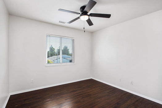 80-web-or-mls-Light sails reshoot 022