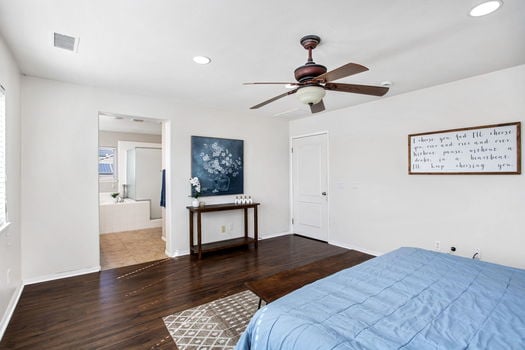 82-web-or-mls-Light sails reshoot 024