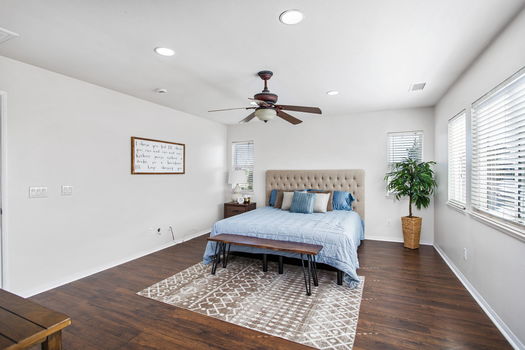 83-web-or-mls-Light sails reshoot 025