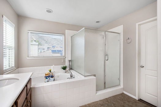 85-web-or-mls-Light sails reshoot 027