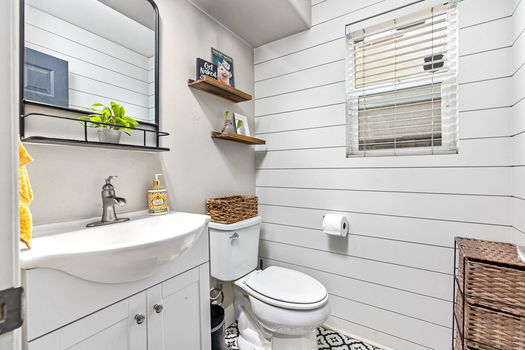 24-web-or-mls-Cedar Creek 24