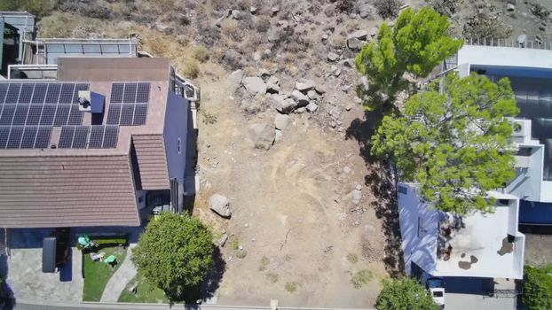 30789 Early Round Drive, Canyon Lake CA - overhead view of the lot between the neighboring homes