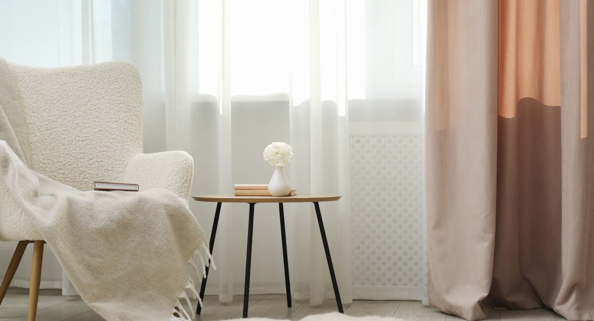 Curtains and area rugs that are personal property in a Menifee home sale