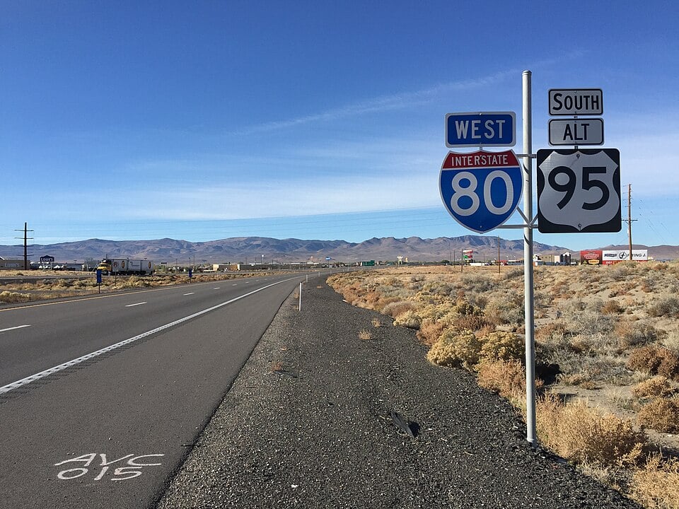 View west along Interstate 80 in Fernley, Nevada