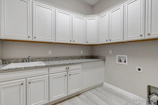 913 Green Mountain Dr Img (21)