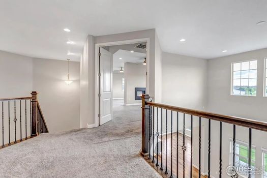 913 Green Mountain Dr Img (22)