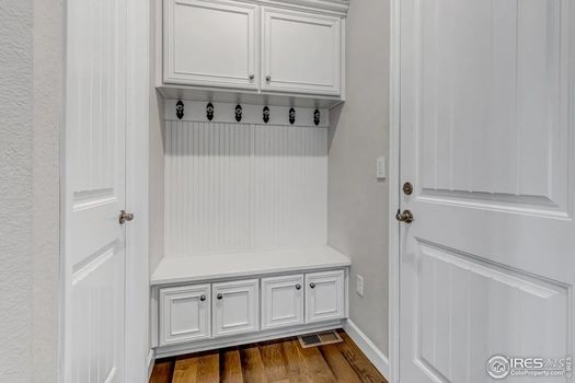 913 Green Mountain Dr Img (23)