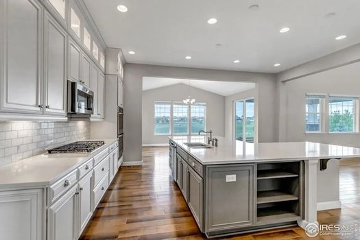 913 Green Mountain Dr Img (8)