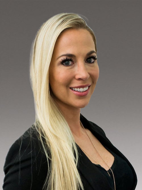 Tara_Slidell_with_background