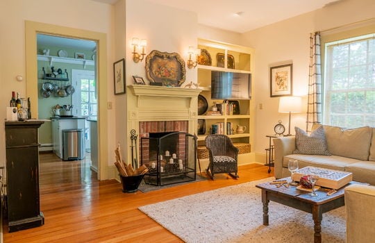 10-web-or-mls-138 Diamond Ave-10