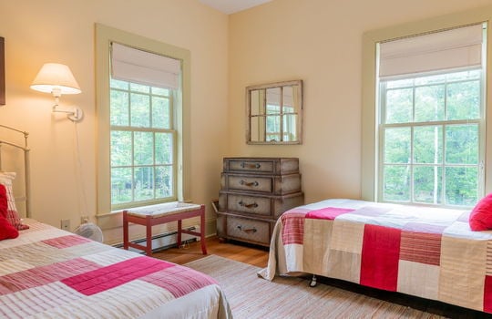 16-web-or-mls-138 Diamond Ave-16
