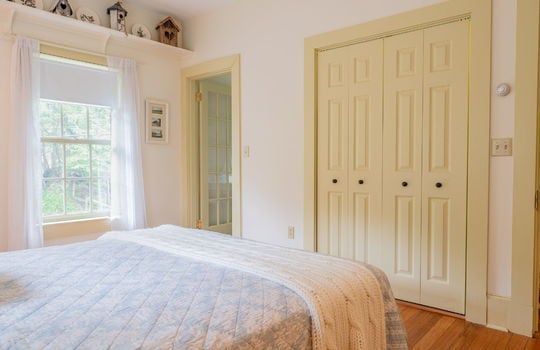 22-web-or-mls-138 Diamond Ave-22