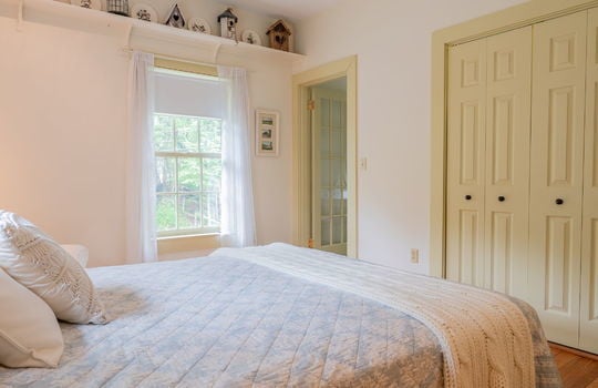 23-web-or-mls-138 Diamond Ave-23