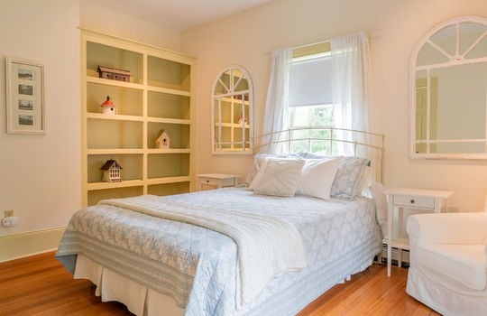 25-web-or-mls-138 Diamond Ave-25