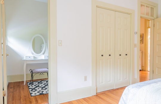 27-web-or-mls-138 Diamond Ave-27
