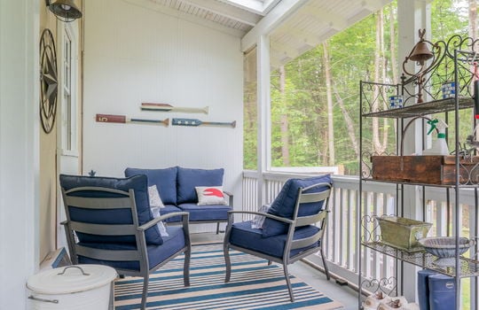 54-web-or-mls-138 Diamond Ave-54