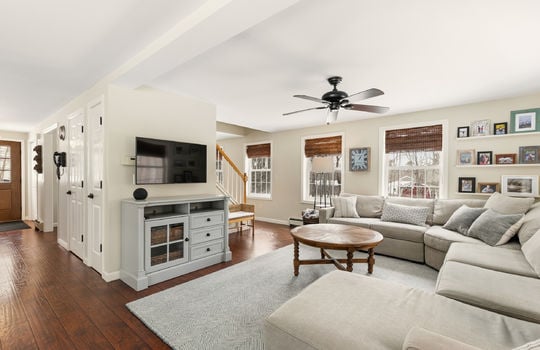 4 solomon dr, windham, me 04062, usa-016