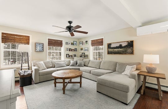 4 solomon dr, windham, me 04062, usa-017