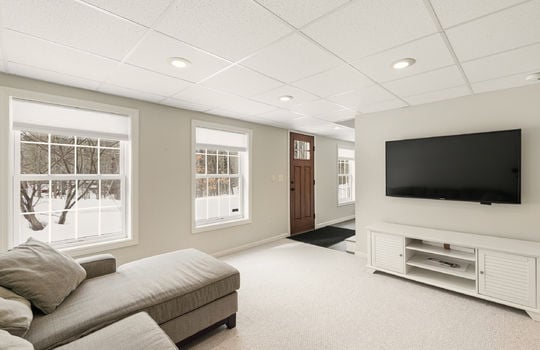 4 solomon dr, windham, me 04062, usa-033