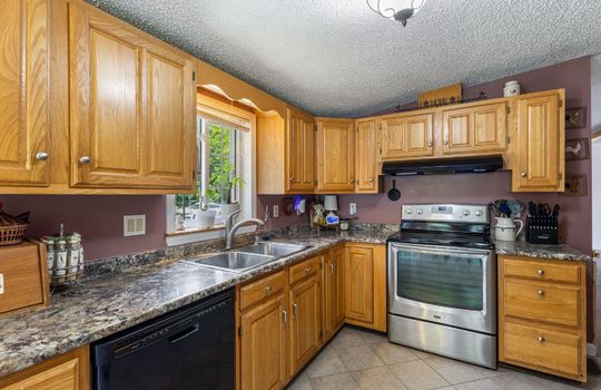 24_Bear_Brook_Rd_032-