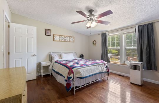 24_Bear_Brook_Rd_044-
