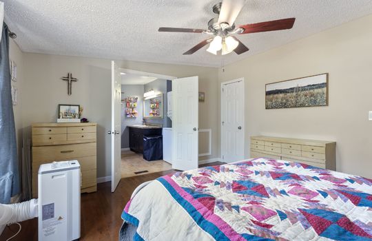 24_Bear_Brook_Rd_050-