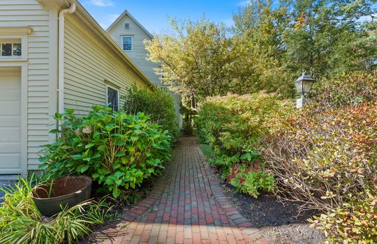 4_Greenview_Dr_017