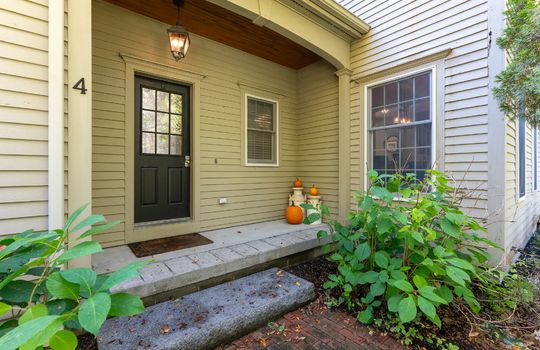 4_Greenview_Dr_021